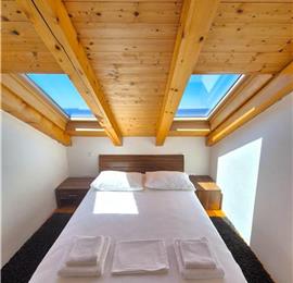 9 Bedroom Villa with Pool and Sea Views in Cavtat, sleeps 18